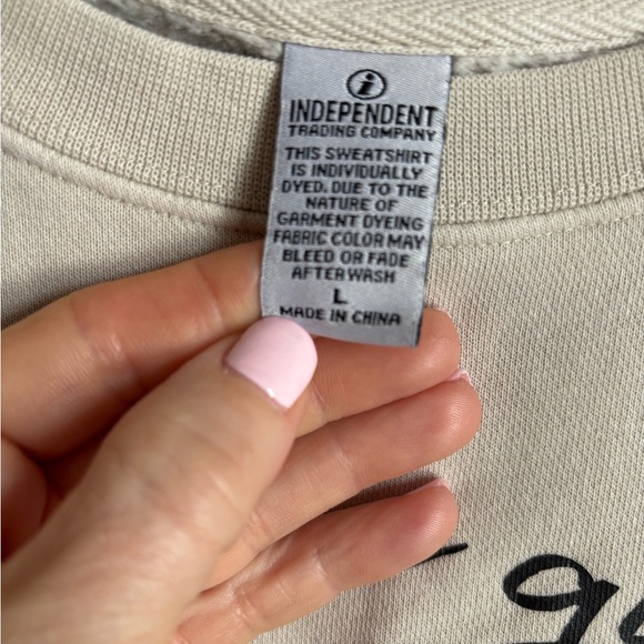 Cream Sweatshirt with Dog Paw Design - Picture 2 of 3